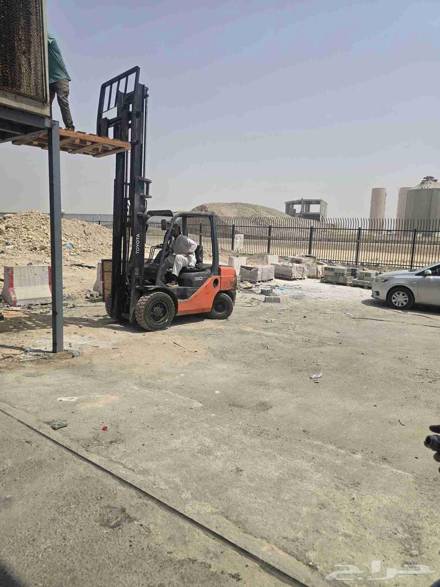 تاجير روافع شوكيه فوركلفت كرينات ونش سيزرلفت مان لفت64226712897923110