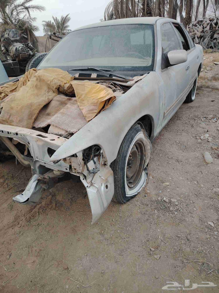 فورد كراون فكتوريا موديل 1996 للبيع قطع غيار64225701498754111