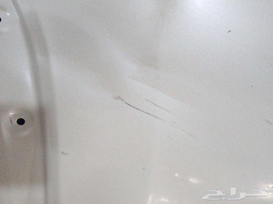 تويوتا جيب موديل 24 باب خلفي يمين فيه طعج وحكه64216042238722114