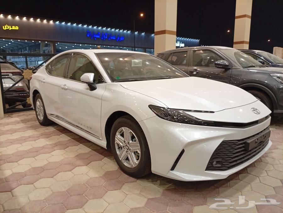 تويوتا كامري موديل 2025 استاندر وارد الساير64225133156994112