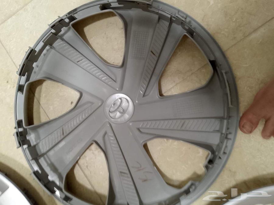 Hello, I'm offering you an original 2024 Tays Yars with minor scratches shown in the picture64218950151042110