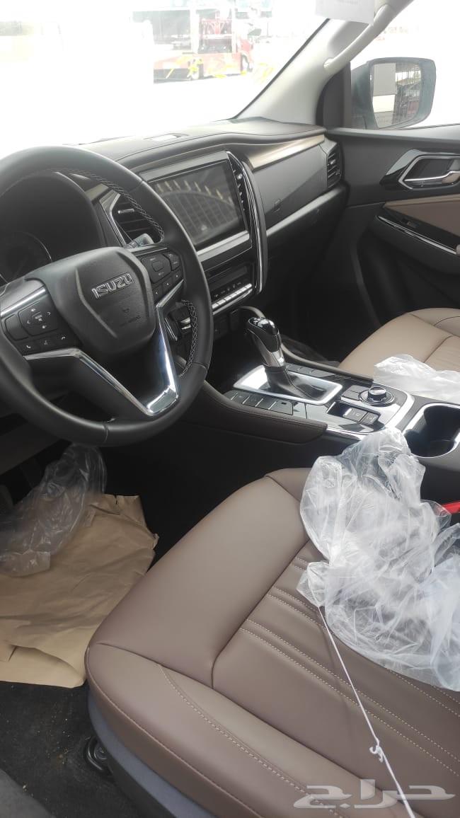 Isuzu MUX Full Option 2464215552110081114