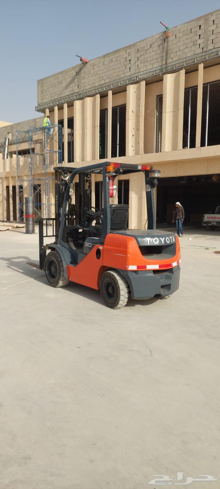 رافعات شوكيه للايجار اليومي وشهري وللمشاوير64228343947905110