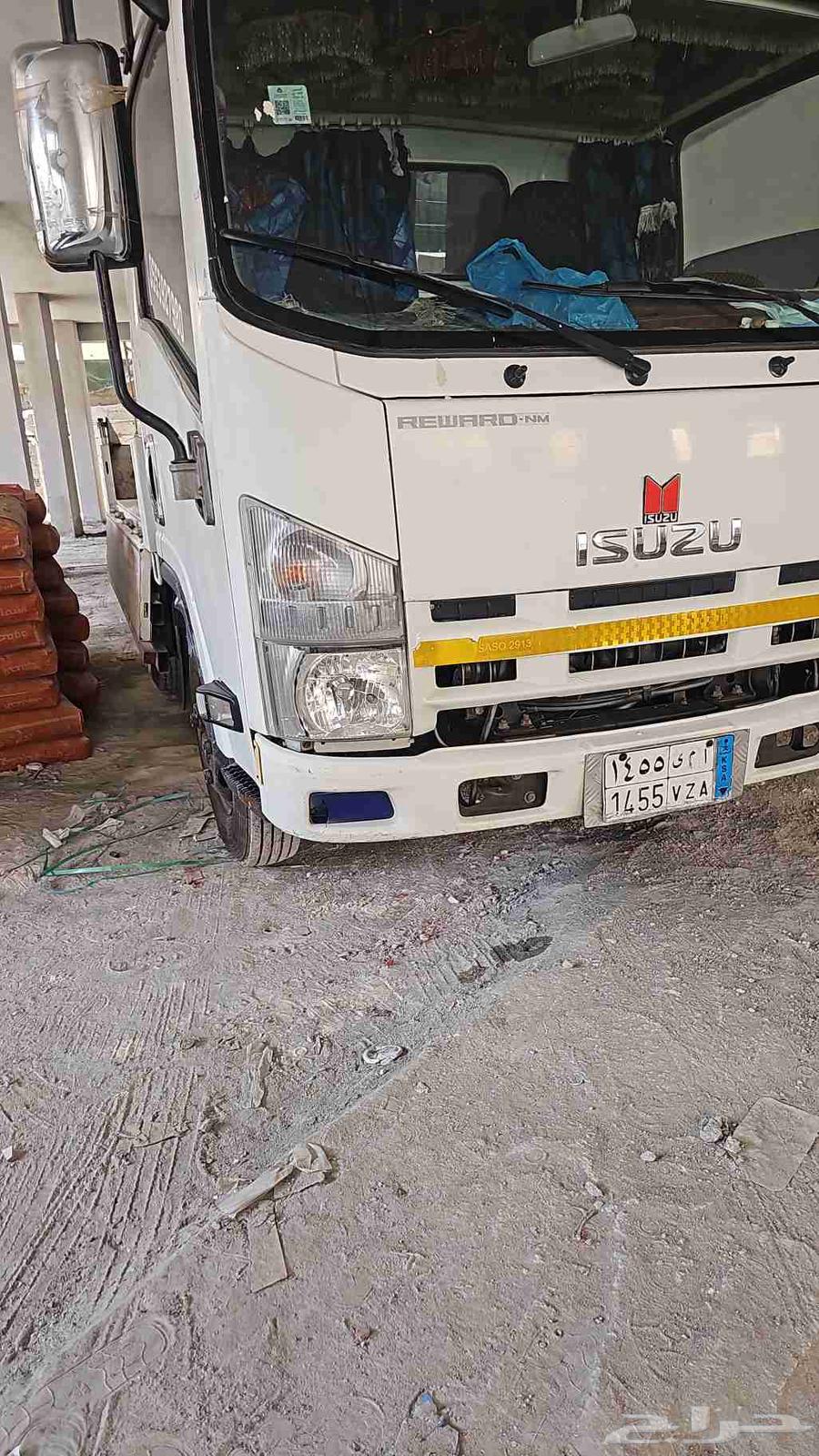 قلاب للبيع ايسوزو موديل 2013 مفحوص مجدد باخشب اصلي64253689579521112