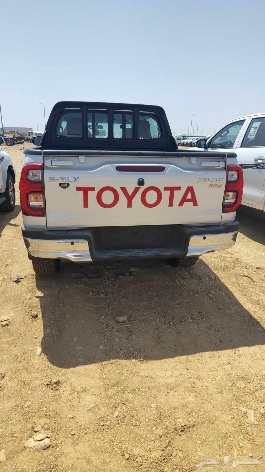 تويوتا هايلوكس فل كامل بنزين 202564234232595715110