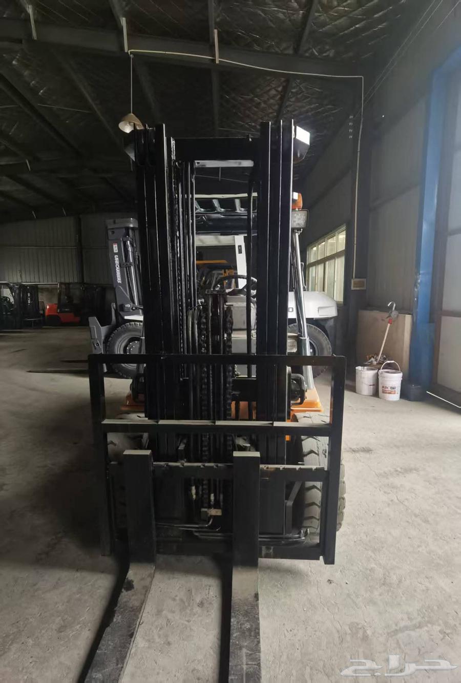 رافعه شوكية سكين فوركليفت للايجار في جده64257682528899113