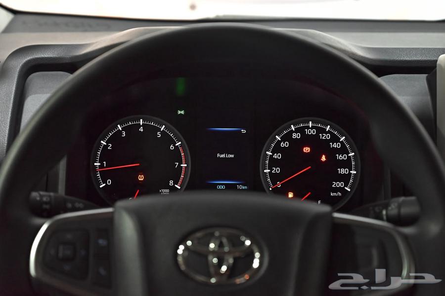 تويوتا هايس بضاعة سقف واطى قير عادي موديل 202564248044964995113