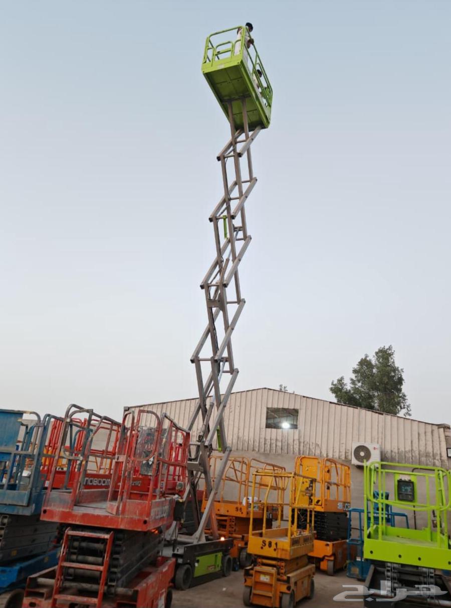 We have telescopic cranes, JCBs, cranes, pickups, and man lifts64232952057090112