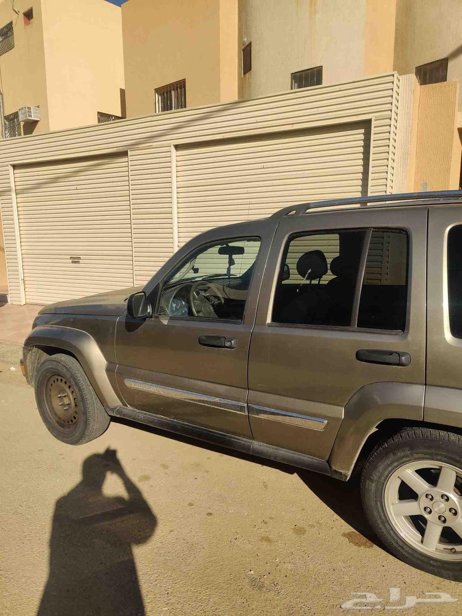 للبيع جيب شروكي كرايسلر 200764243455368195112