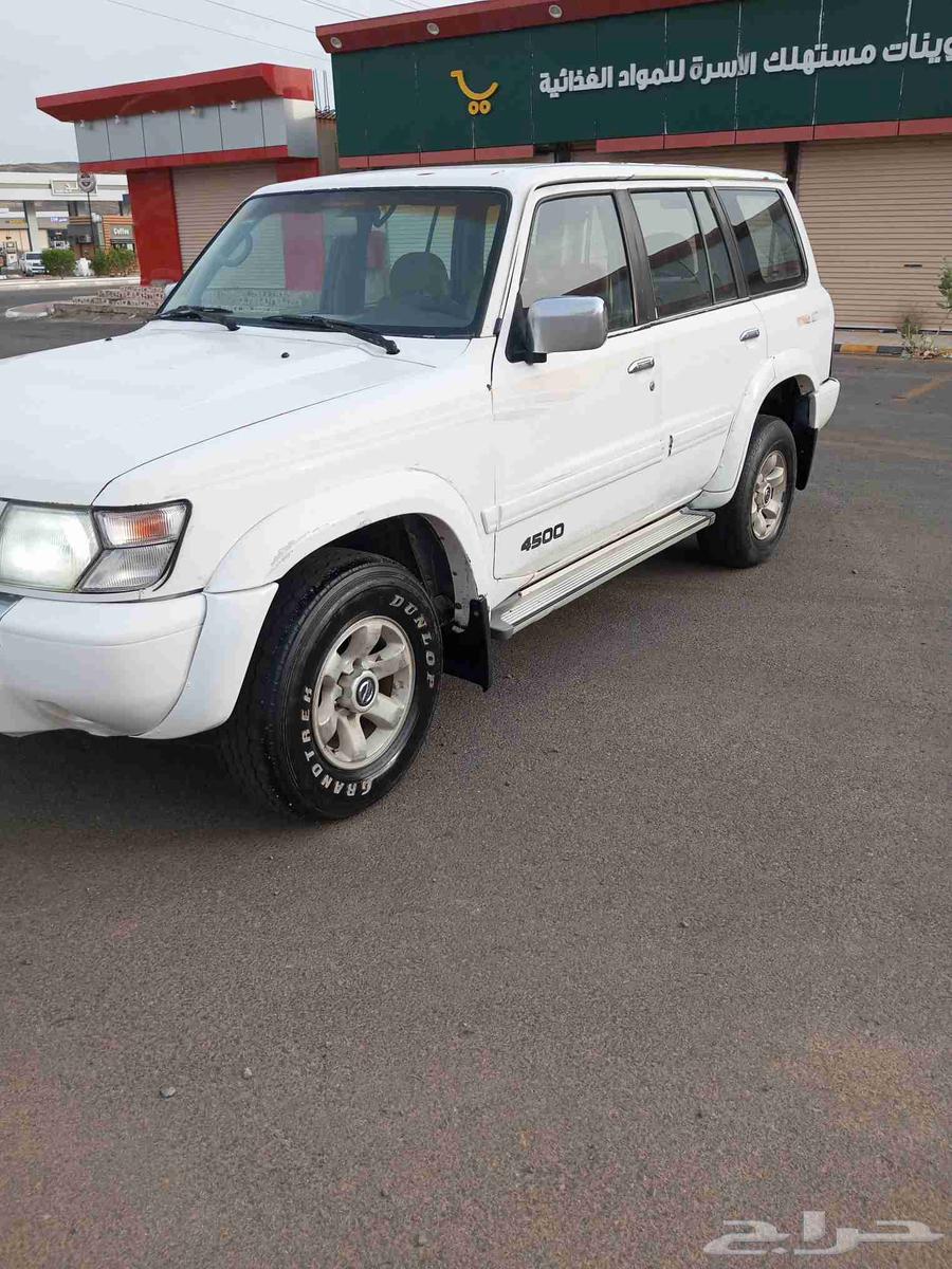 Very clean Nissan pickup, model 2000, condition is engine and gearbox in good condition64243475739010110