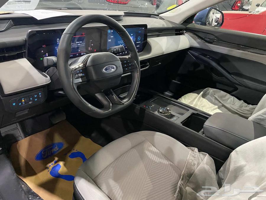 فورد تورس امبيانتي موديل 202564239831672194113