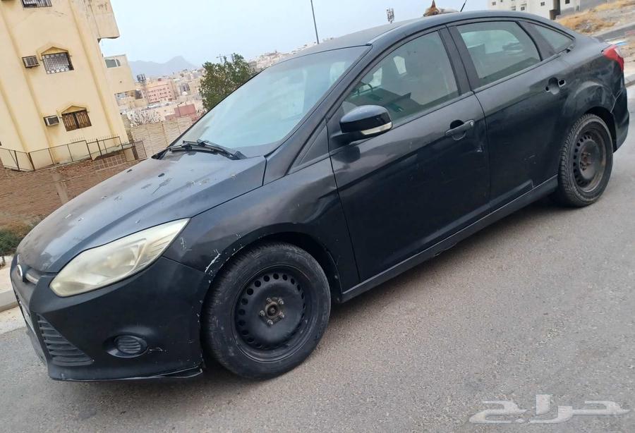 سيارة للبيع فوردفوكس مودل 201264235733108225111