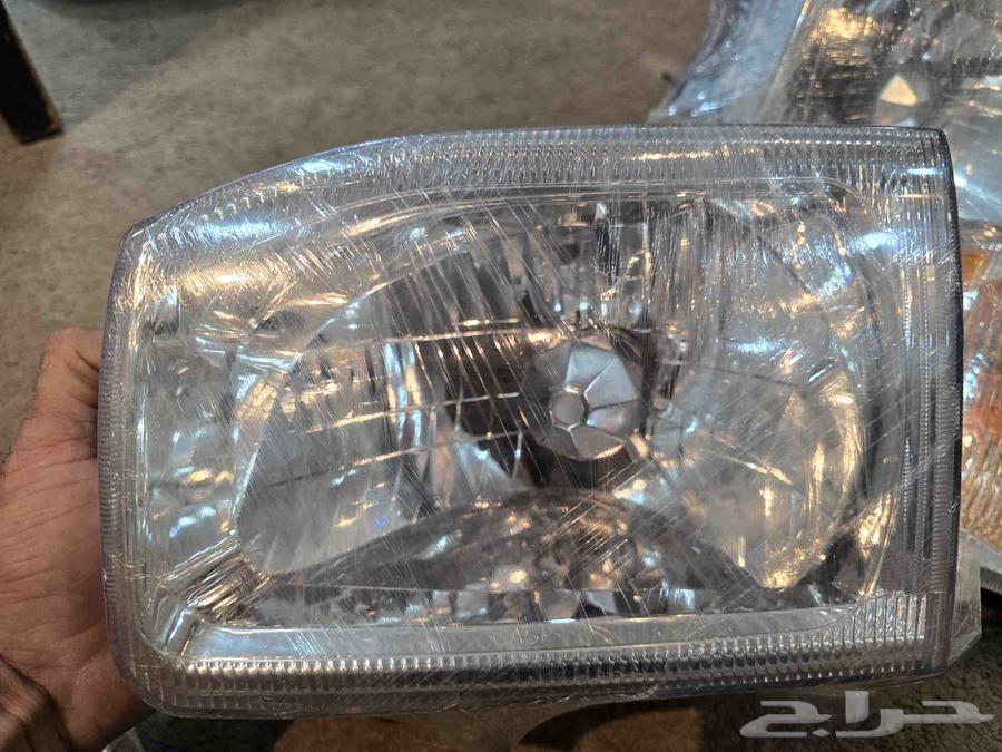 انوار واشارات باتفندر اصلين شبه الجديد64231949691522110