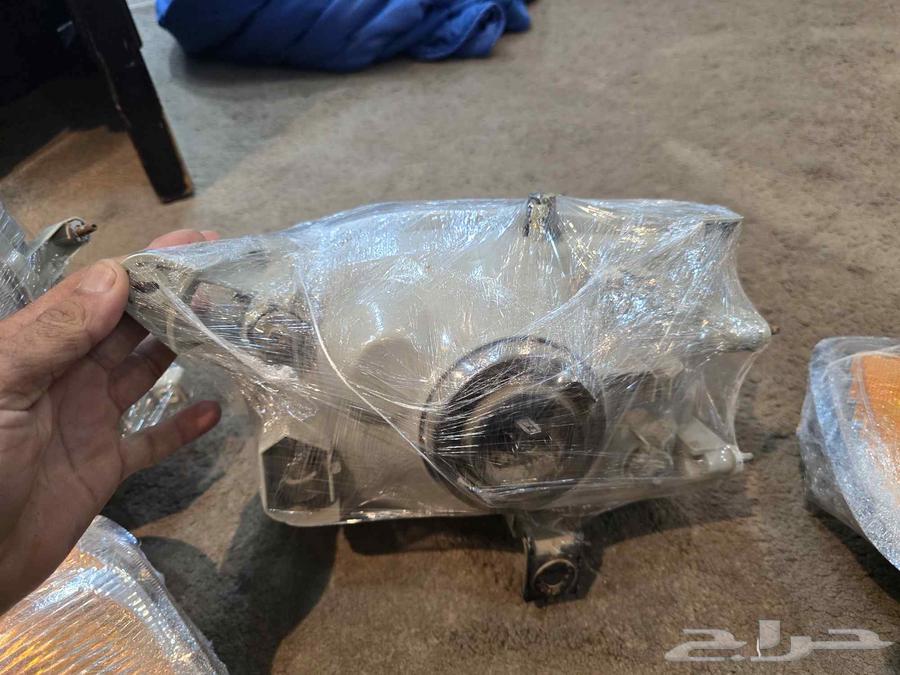 انوار واشارات باتفندر اصلين شبه الجديد64231949691522112