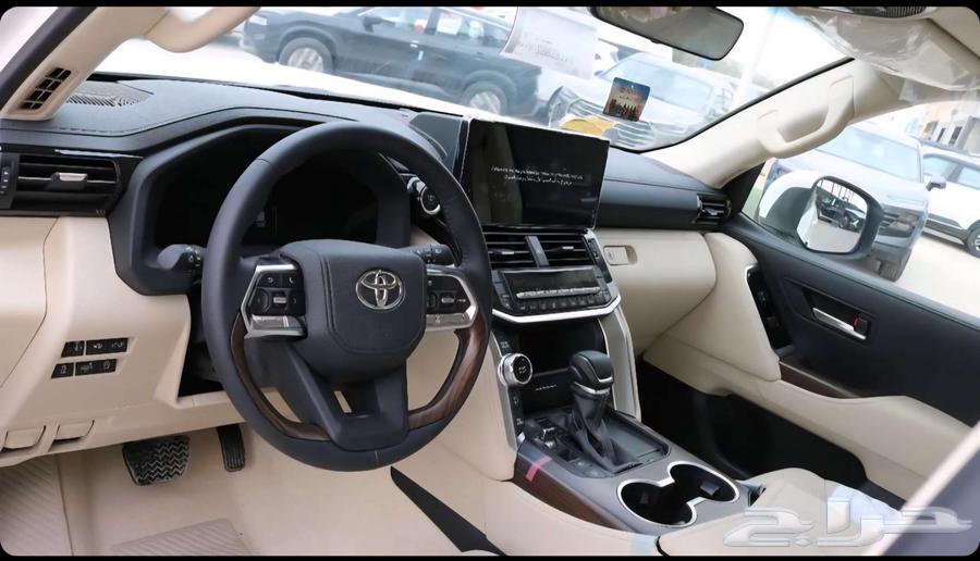 لاندكروزر2025 بنزين تقسيط او دفعتين(50  50 )64240672068865111