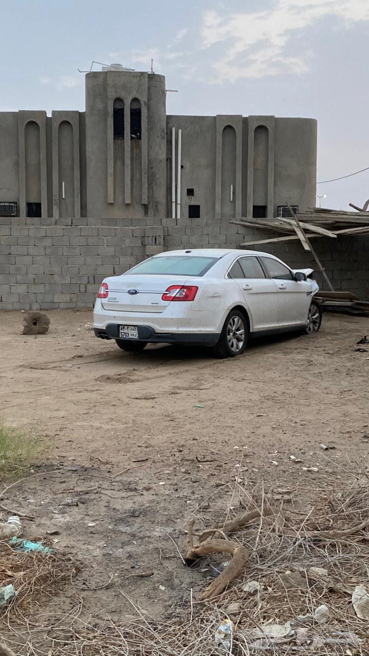 فورد تورس للبيع قطع غيار فقط64230242820993112