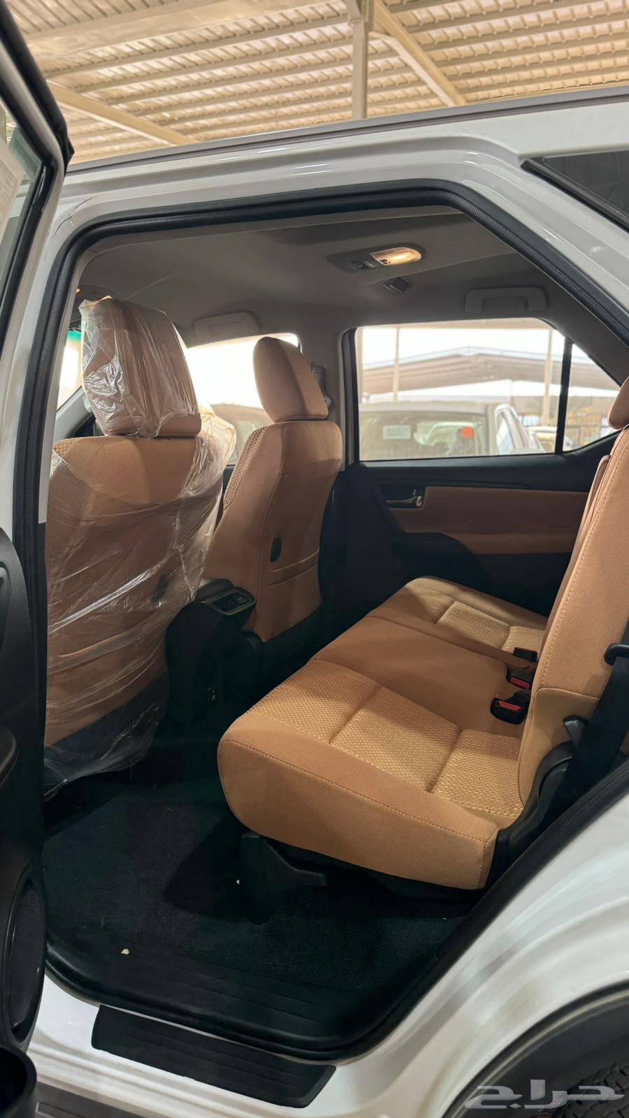 Toyota Fortuner GX2 Gasoline, 4x4 and 2WD, Model 202564238657281155113