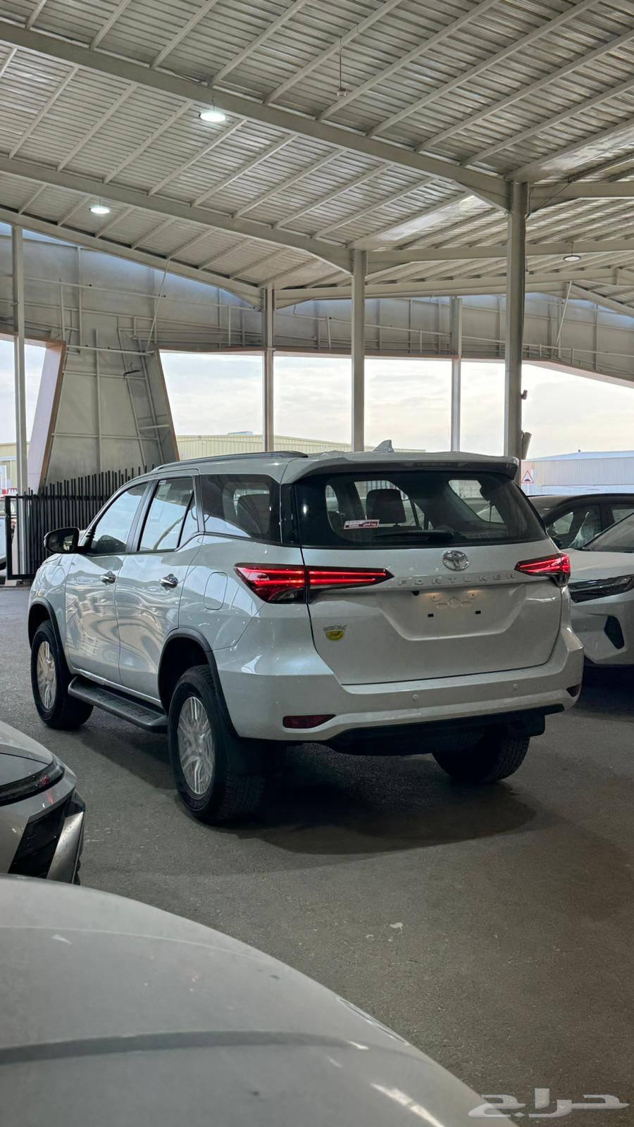 Toyota Fortuner GX2 Gasoline, 4x4 and 2WD, Model 202564238657281155111