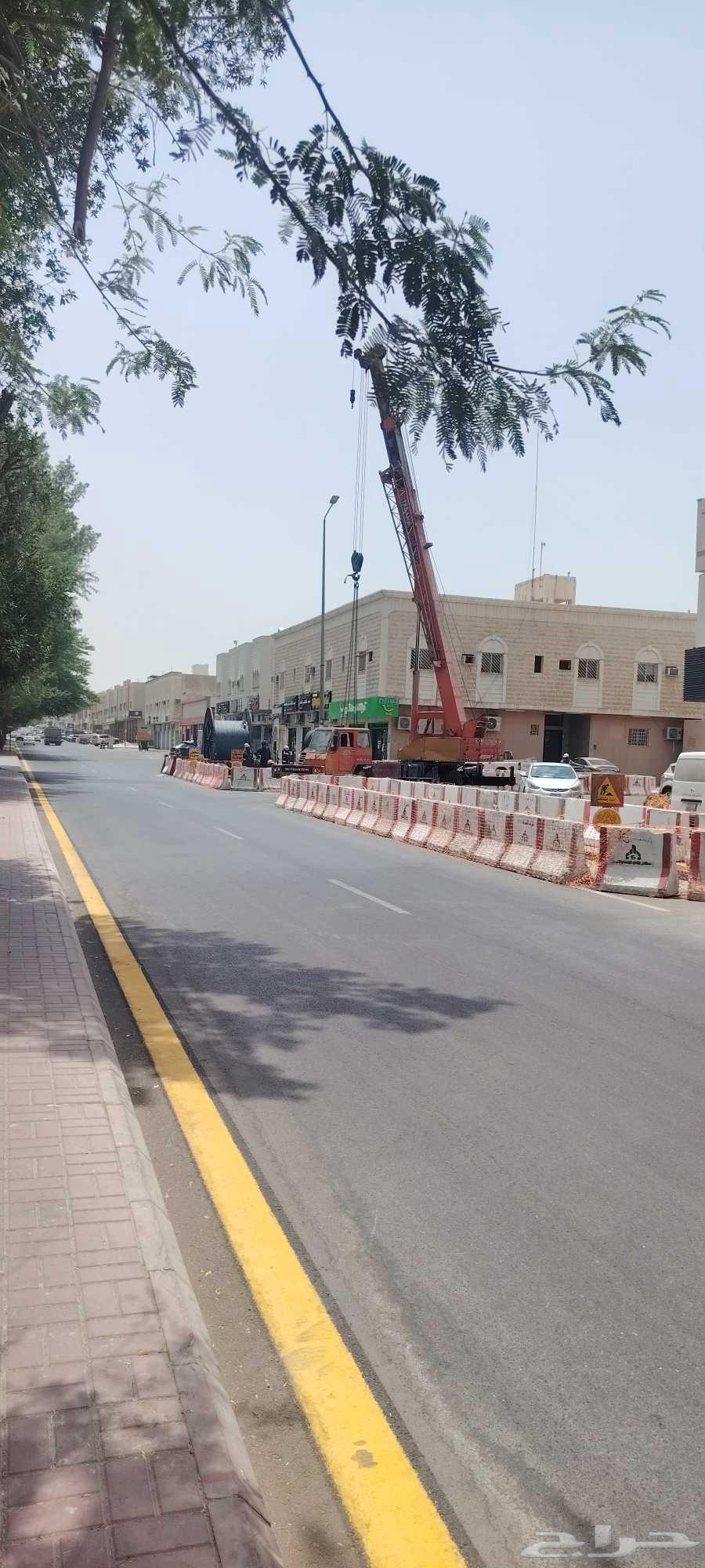 Cranes for rent, basket crane, lifting crane, Riyadh64234413687939114