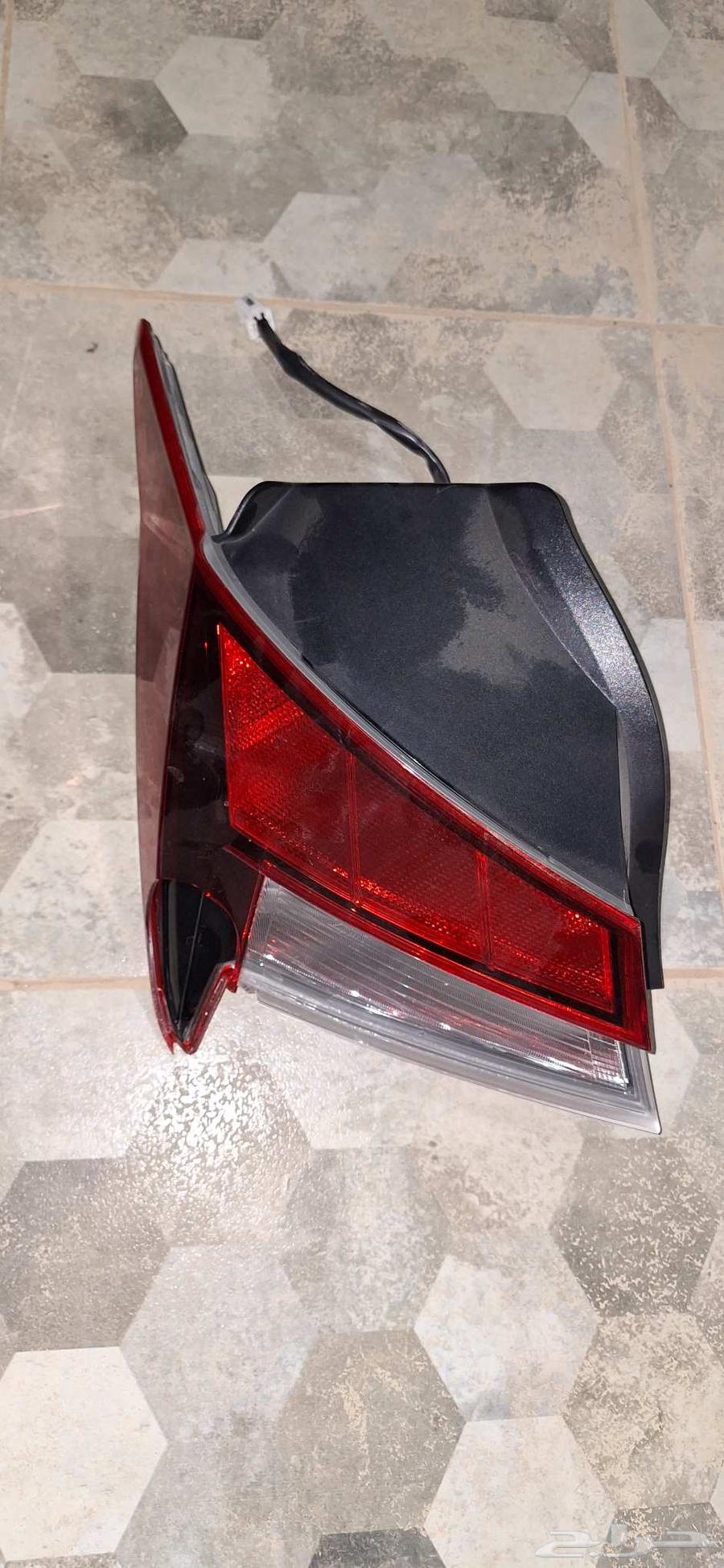 اصطب وشمعه خلفي يسار النترا 2023 ( وكاله ) للبيع64231970555649111