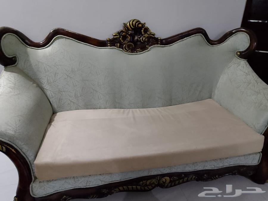 كنب كلاسيكي للبيع64402271955202113