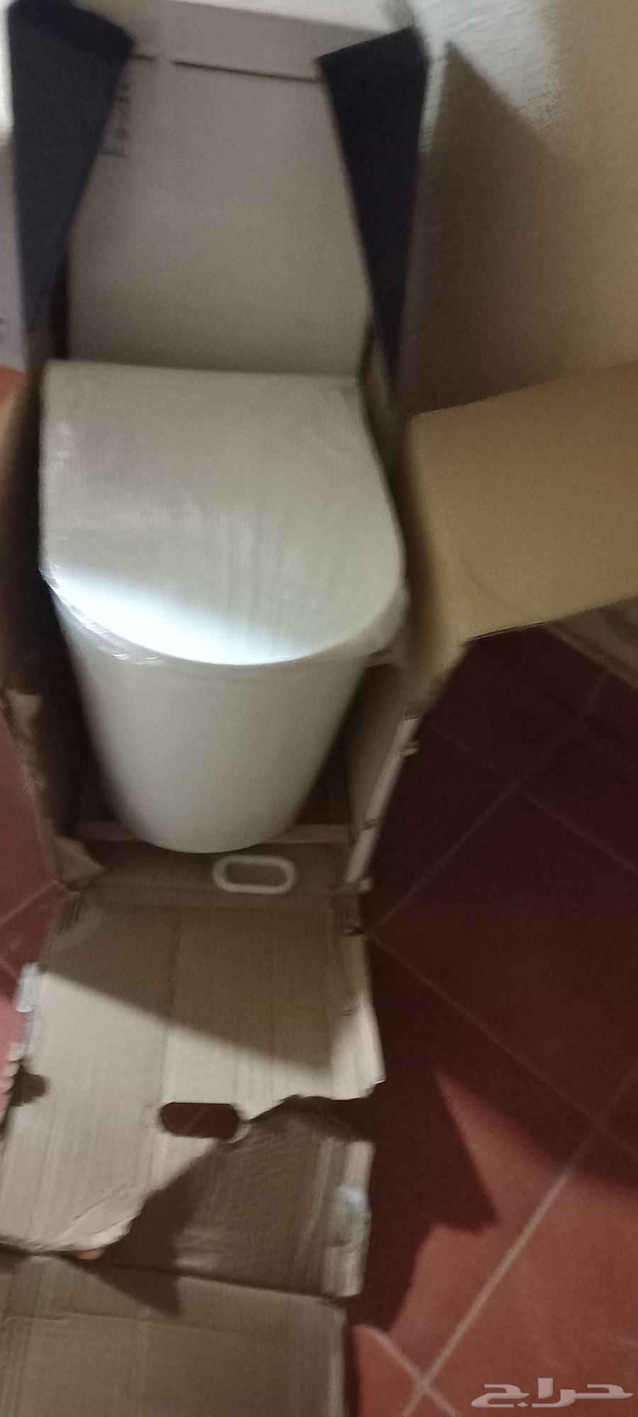 كرسي حمام للبيع بحالة الوكالة64404111483650112
