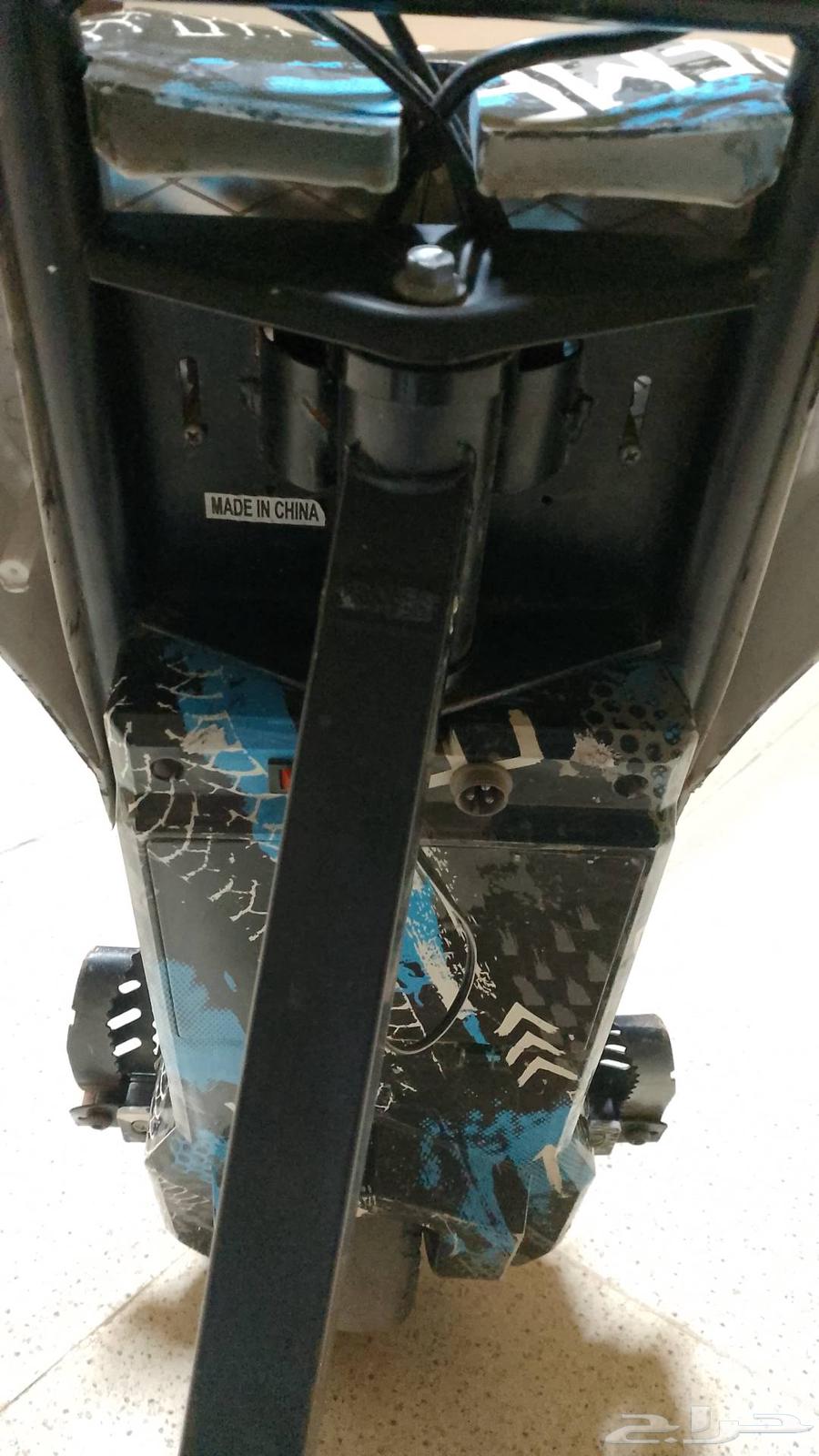 Clean scooter with charger, price 300 SAR for contact64392580208129114