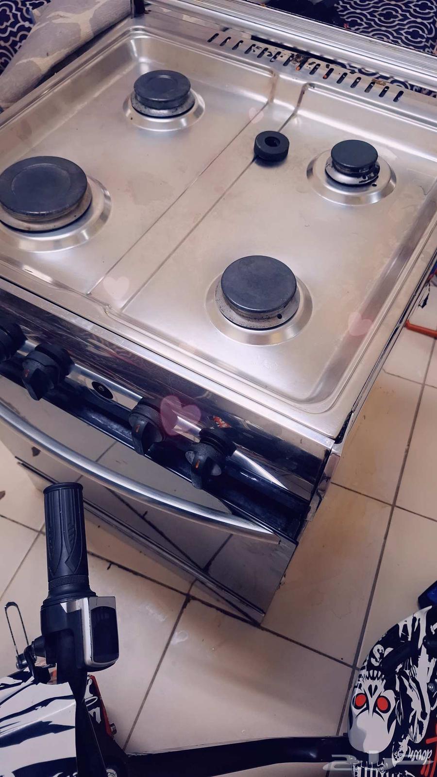 عفش للبيع وبوجود أغراض اخرى64404597412867113