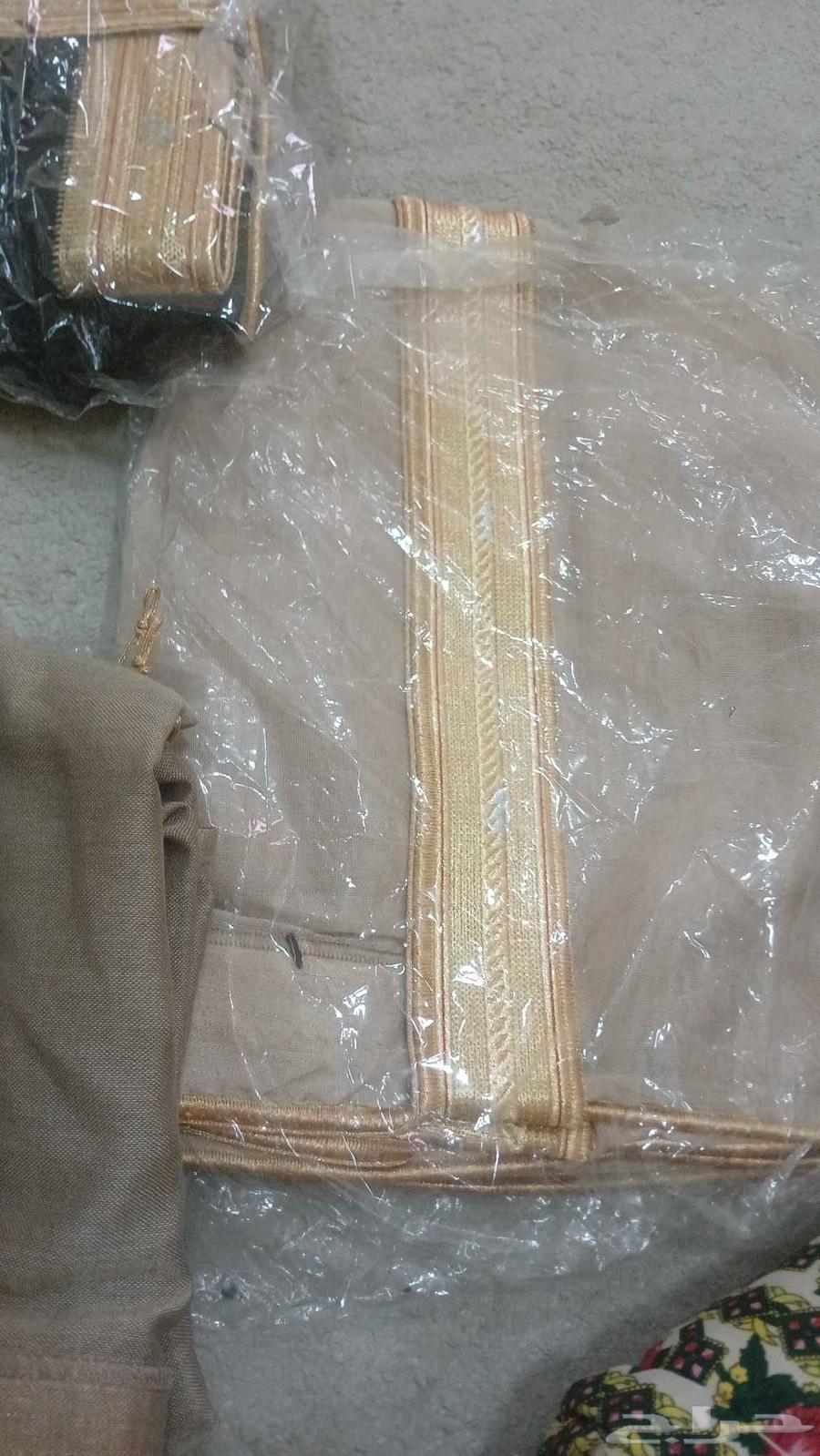 ثلاثه بشوت سوريه اسود والثاني بني والثالث كحلي جديده بقراطيس64401869862659112