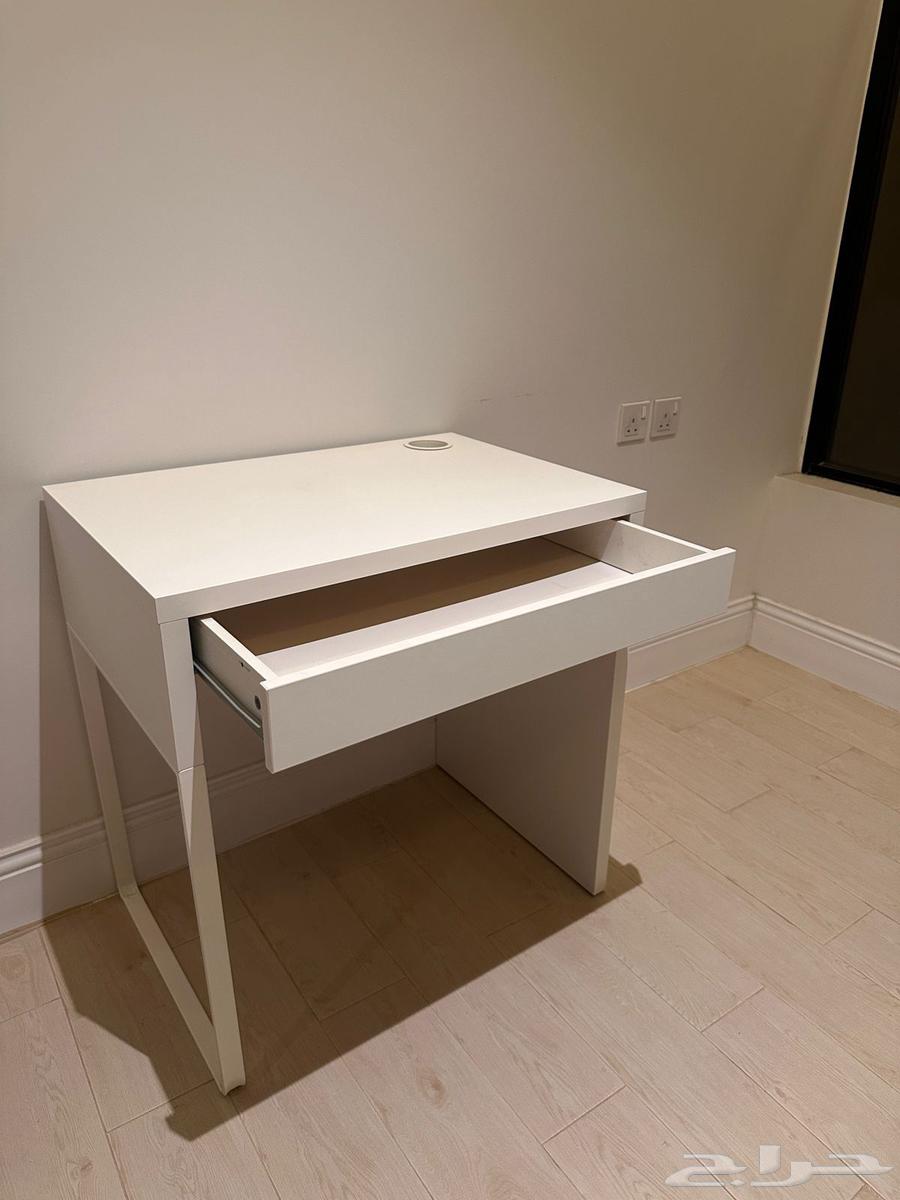 مكتب ايكيا نظيف جدا64404903610625112