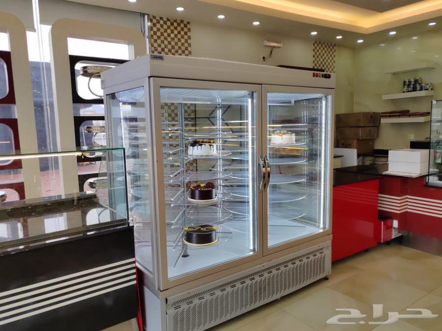 Refrigerator on display priced at 1200064403393809025110