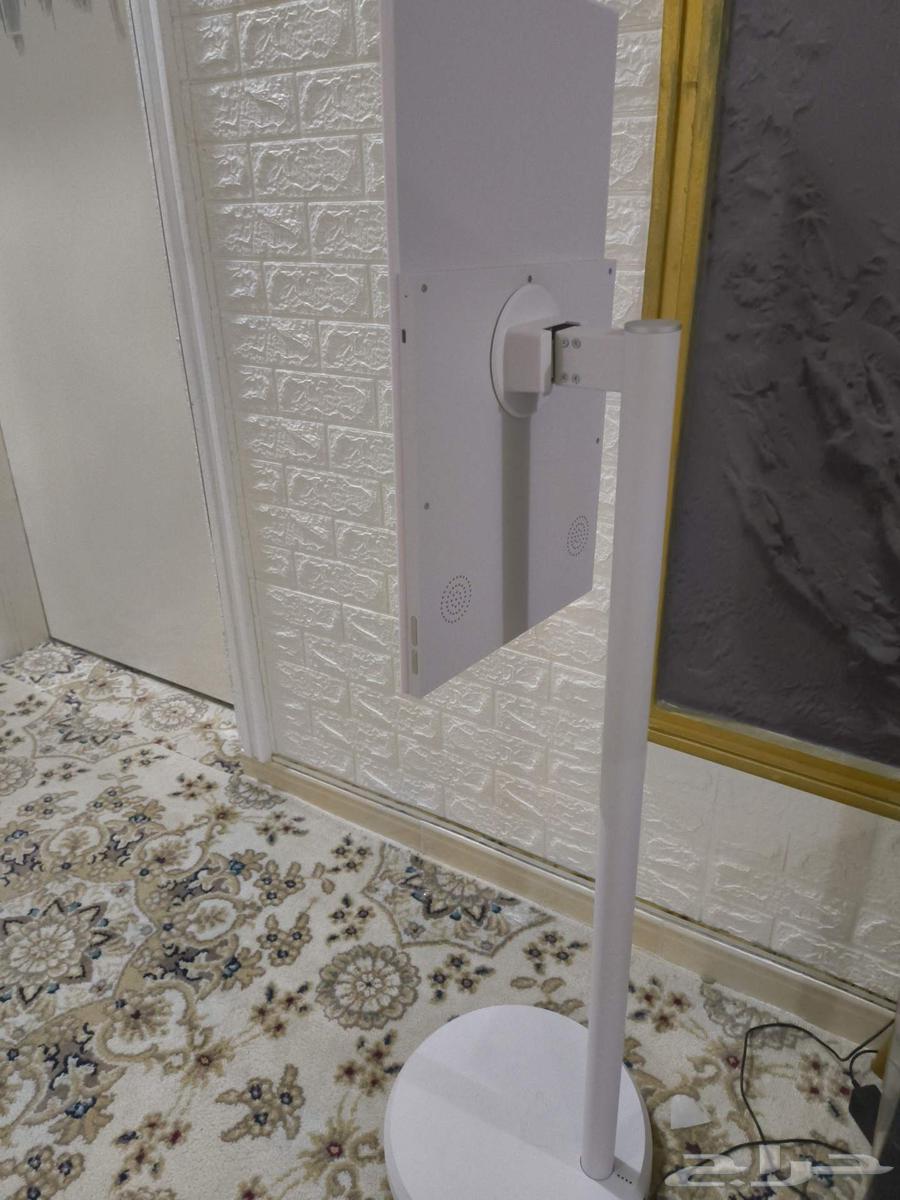 Portable iPad screen with stand, remote, and charger 21 Android system64403251125505110