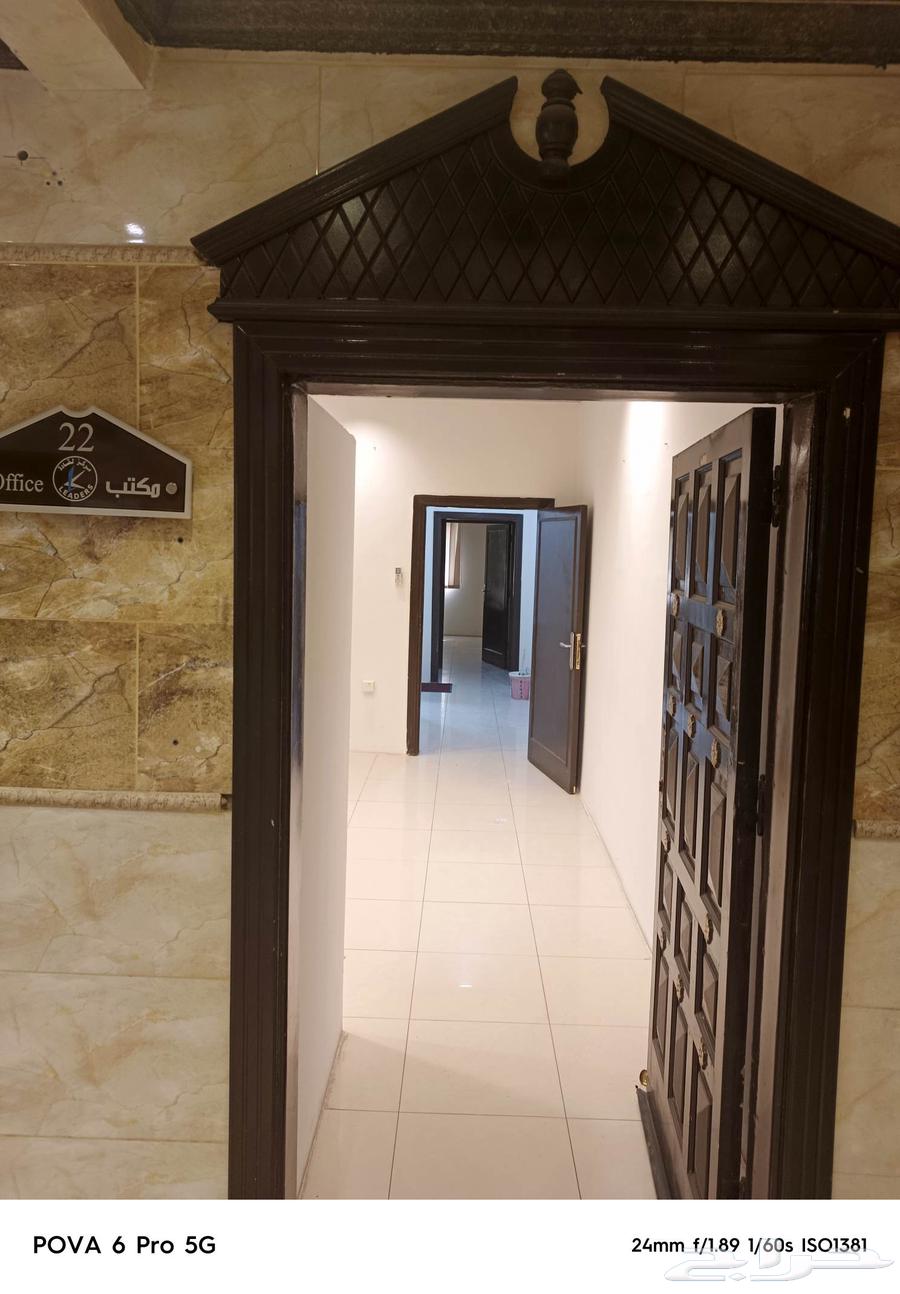 مكتب للايجار شمال الرياض حى العليا شارع التخصصى63614100315779111