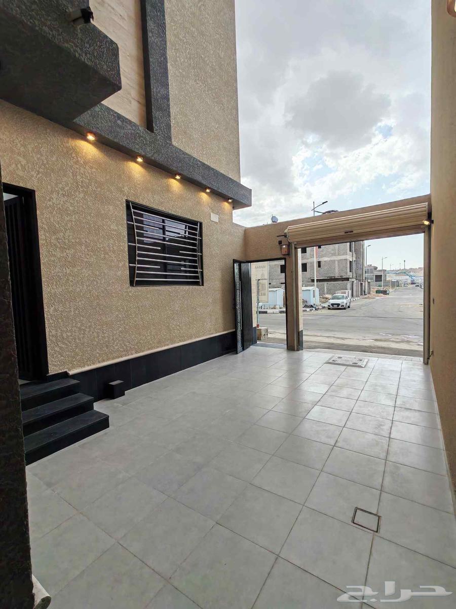 للبيع ادوار ارضيه بمدخل خاص بحي الاسكان خميس مشيط63614098376067111