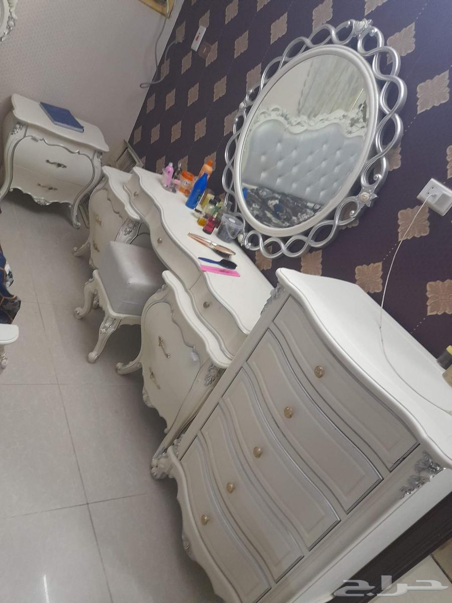 عفش للبيع استخدام ممتاز سرعة البيع64558794385794113