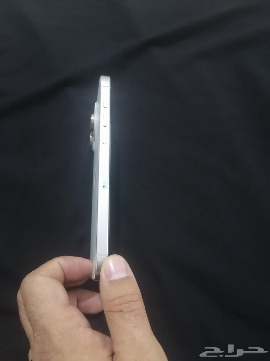 ايفون 15 برو ماكس 256 بدون اي خدوش مع الكرتون والشاحن64403633331075113