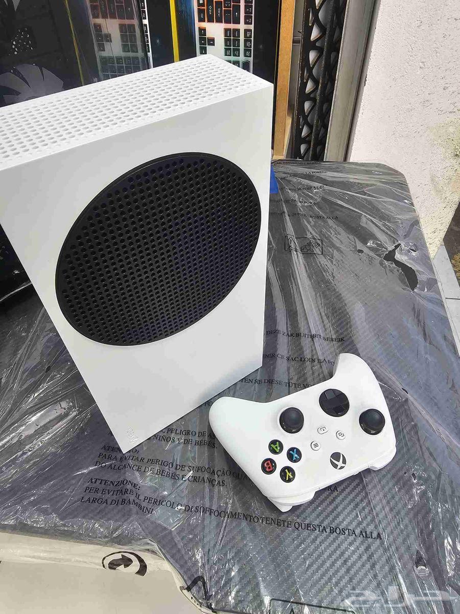 Xbox Series S device, very clean64402272044546110
