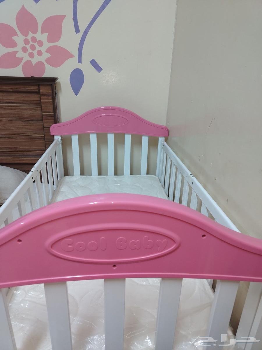 سرير اطفال شبه جديد مرتبته باكياسها. نظيف جدا64401744694915111