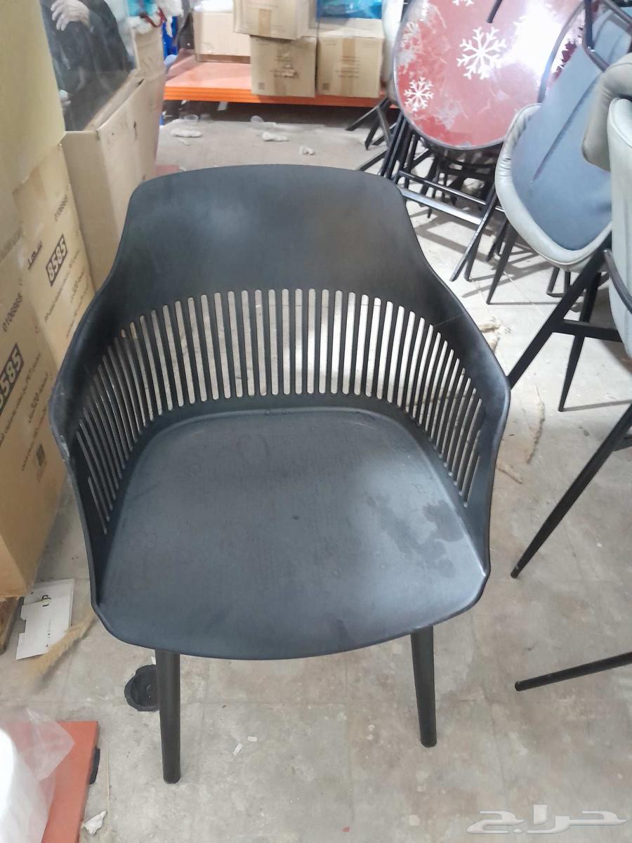كراسي جلد   بلاستيك   ثلاحة عرض64404819867651110