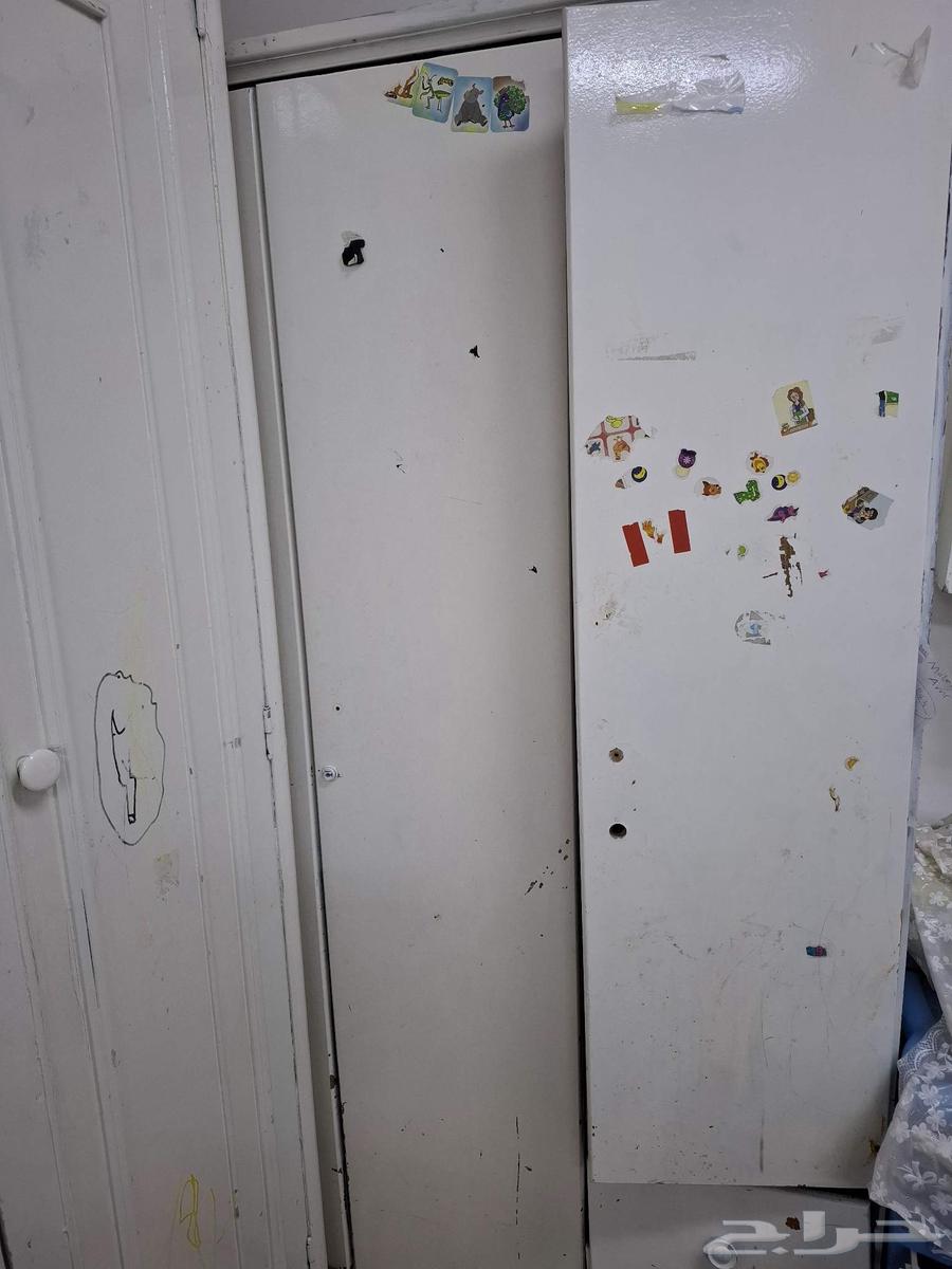 عفش للبيع وبوجود أغراض اخرى64404597412867111