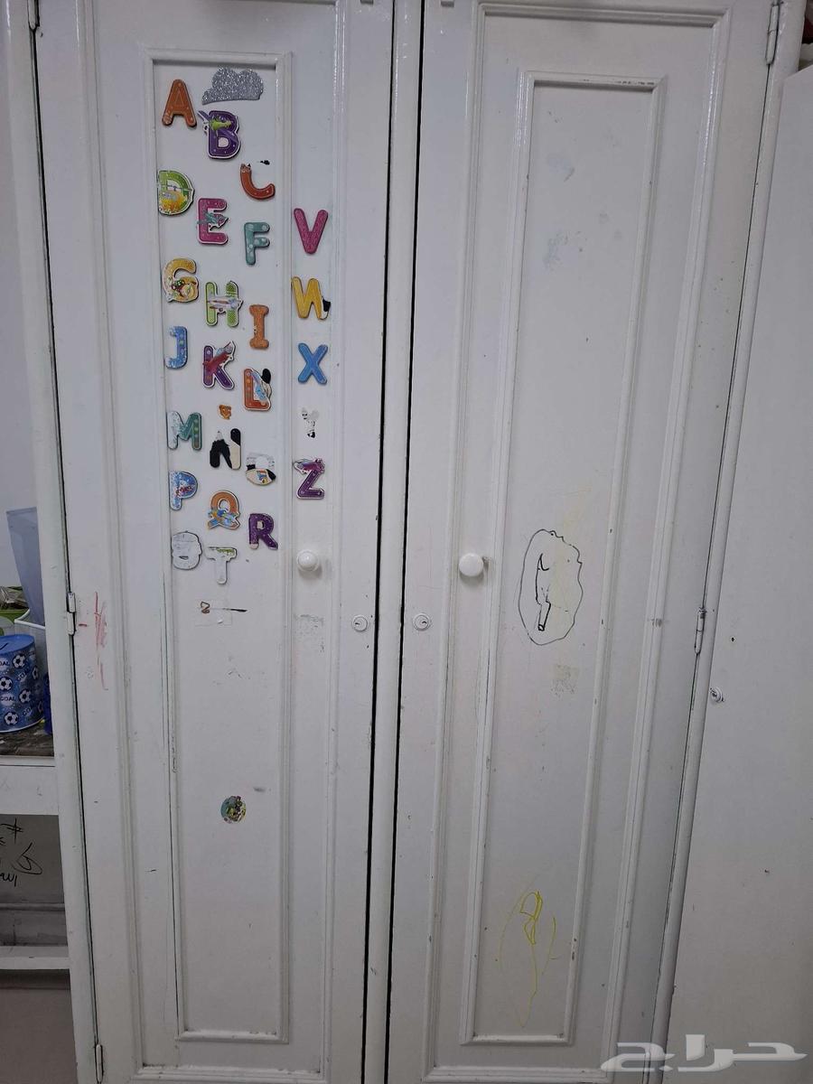 عفش للبيع وبوجود أغراض اخرى64404597412867112