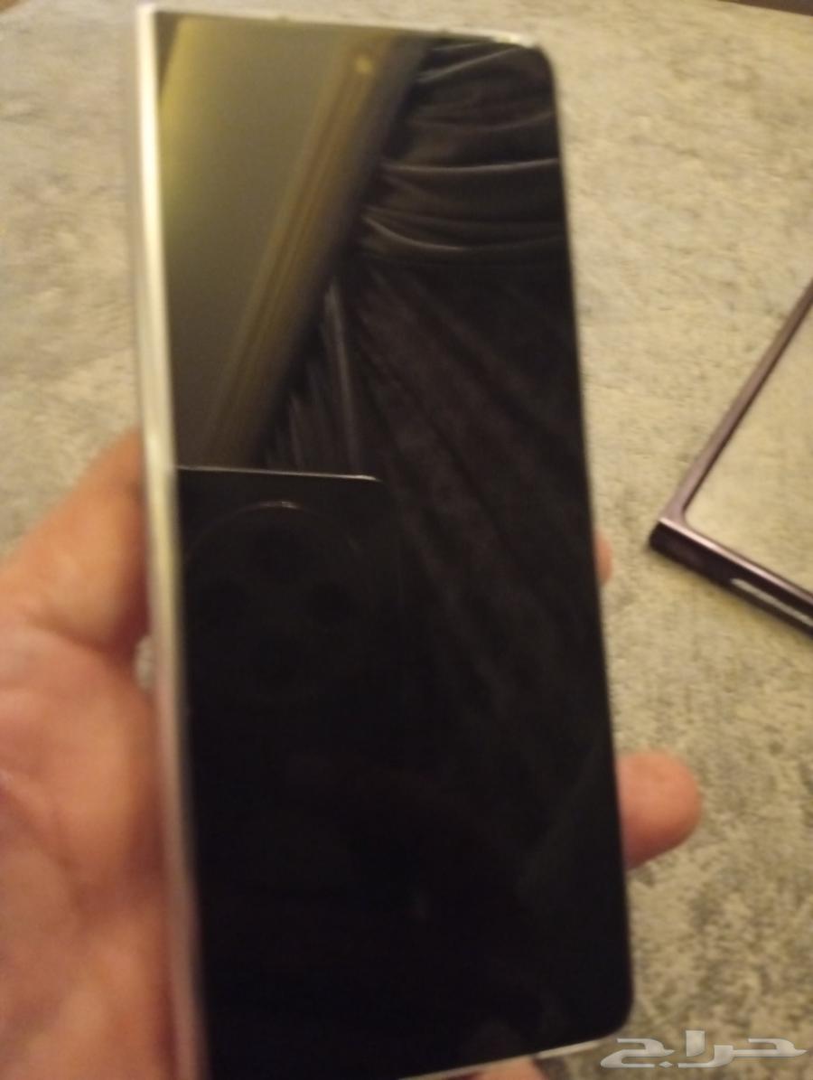 موبايل فولد5 بحاله ممتازه بدون اي اعطال 256 G التواصل واتس64404903710467112