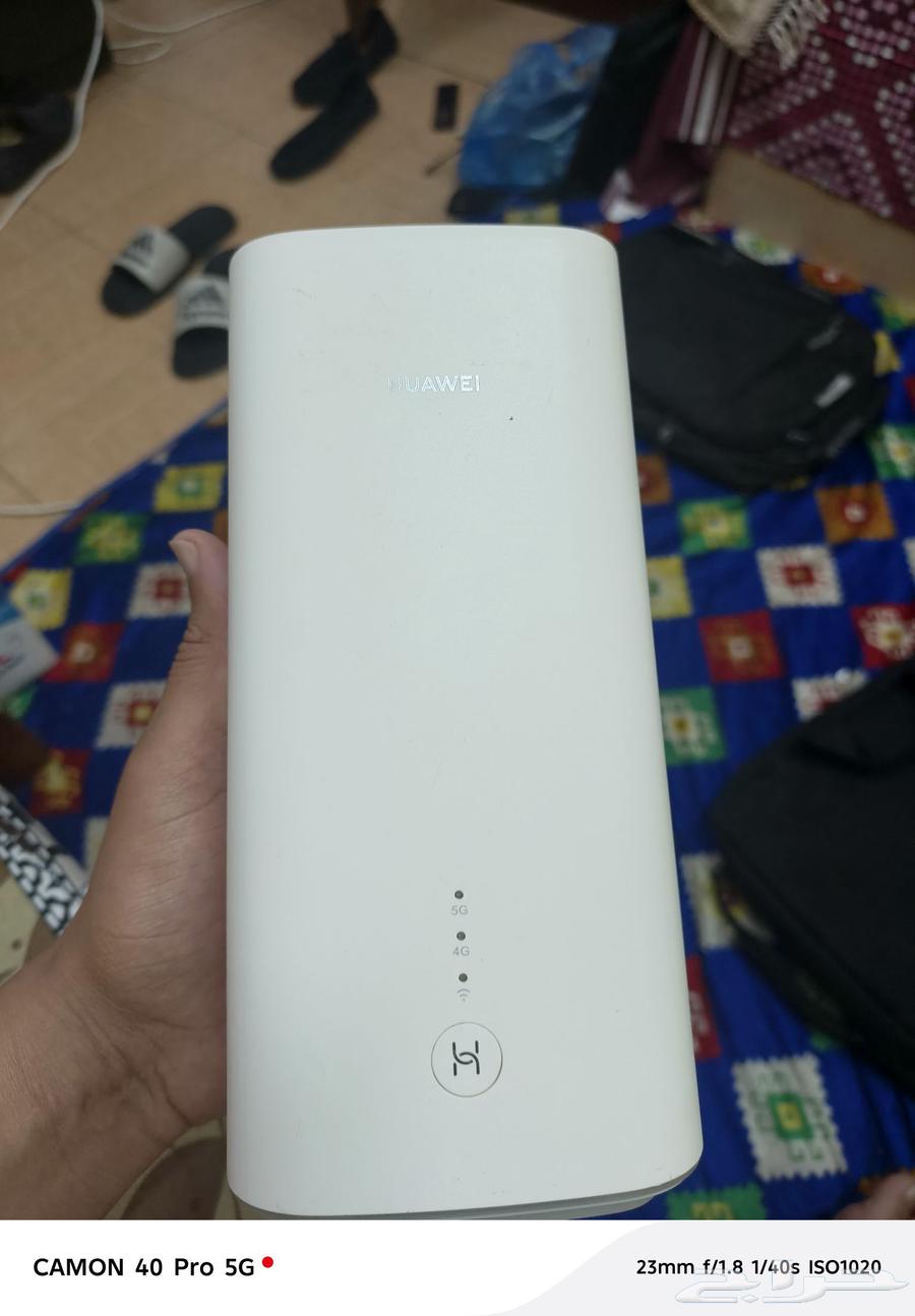 Huawei 5G Router with 2 Network Boosters64402706301443111