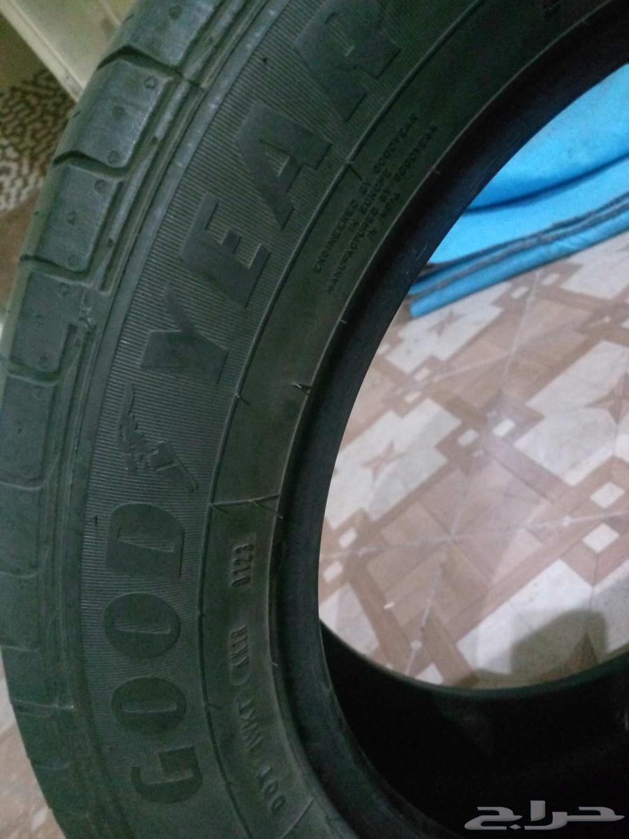 كفرين مقاس 215 60 17 قودير الماني نظيفة جدا64556183108097110