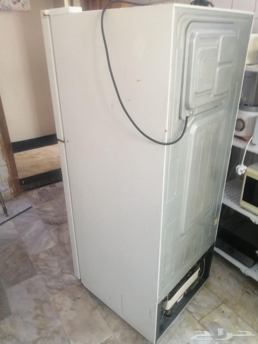 تلاجة سامسونج 10 قدم استخدام 3 سنوات بحالة ممتازة بسعر45064404722672641111