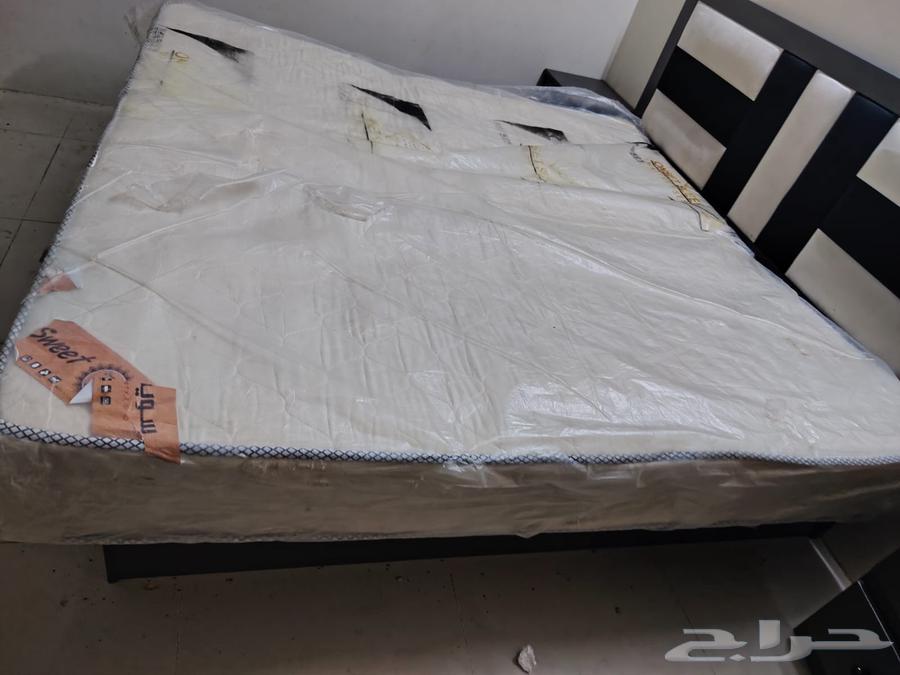 مرتبه سرير نوم مترين شبه جديده السعر 200ريال64403378092035110