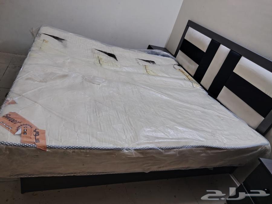 مرتبه سرير نوم مترين شبه جديده السعر 200ريال64403378092035111