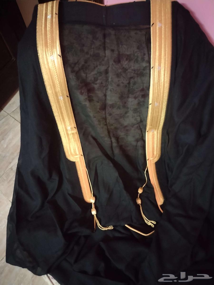 Main back64402342930946110