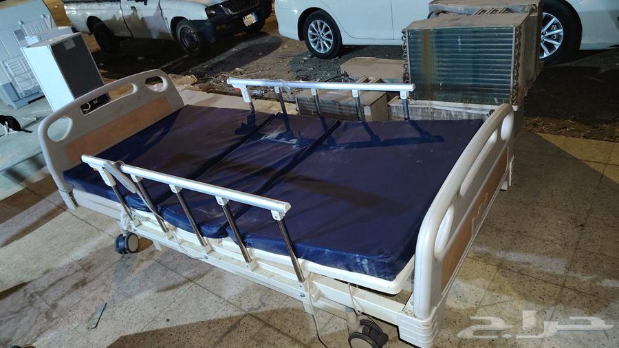 سرير طبي كهربائي مع الضمان شبه الجديد64403378042113110