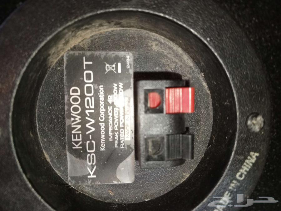 Headphones with sound filter64403068762369113